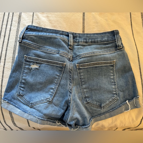 Shorts - Picture 3 of 3